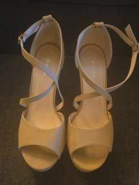 TOP Moda Taupe Strappy Open-Toe Heels